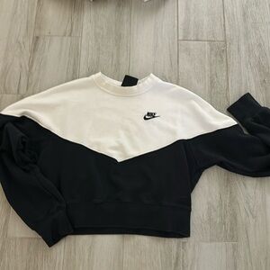 Nike Crewneck Sweatshirt